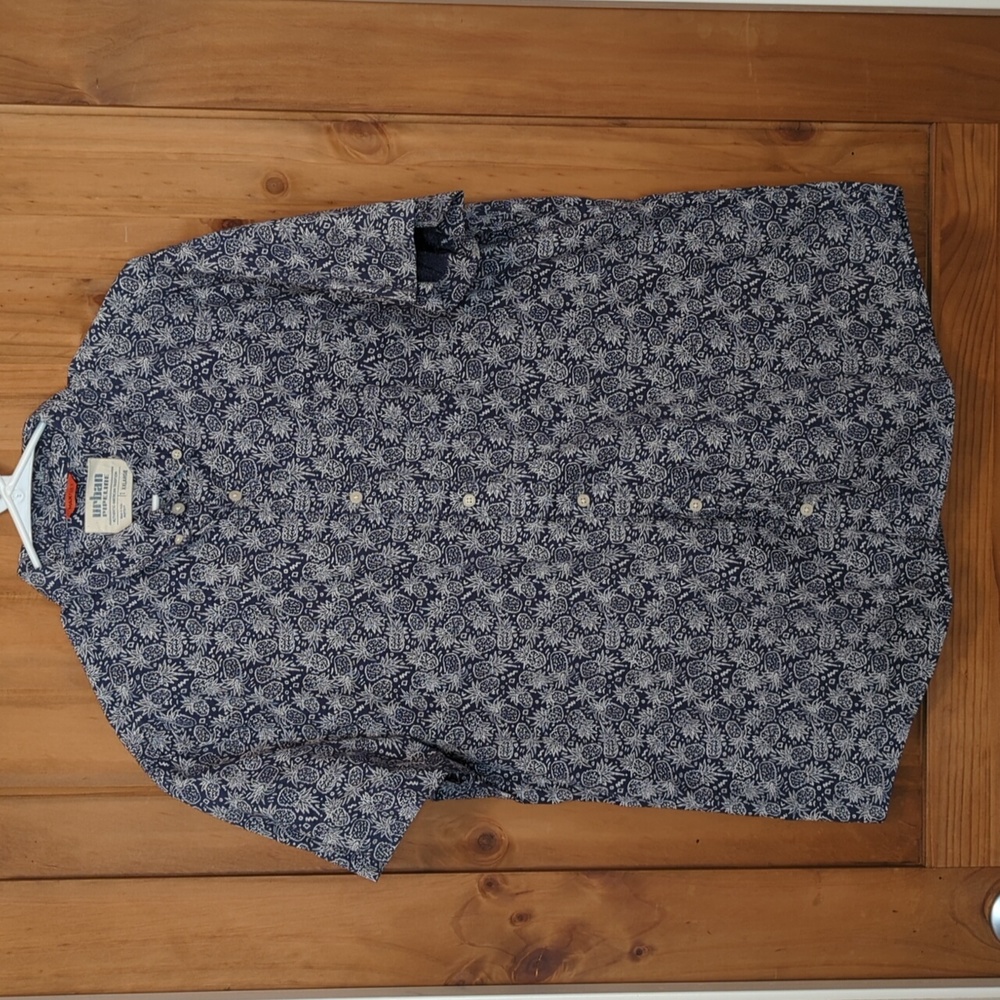 Urban Pipeline XXL Collared Button-Up Pineapple Print Hawaiian Shirt